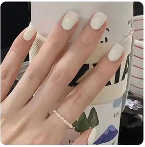 24Pcs Nude Pink Short Round Press-On Nails